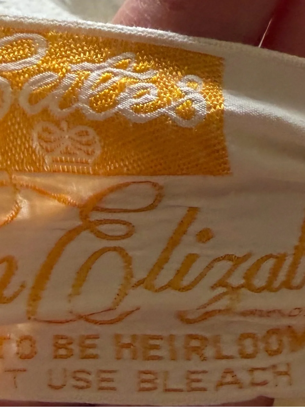 VTG Bates Queen Elizabeth Cream Matelasse Fringe Bedspread 90 x 104